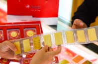 Giá vàng 27/3 tăng vọt lên mốc 48 triệu đồng/lượng, NHNN tiếp tục kìm chân tỷ giá 