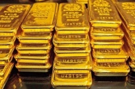 Vàng vượt mốc 1.800 USD/oz, giá vàng trong nước vẫn chênh hơn 10 triệu đồng