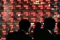 Khủng hoảng Ukraine leo thang, nhà đầu tư bán tháo trên sàn chứng khoán 