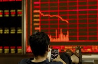 Cổ phiếu họ FLC chất sàn, nhóm ngân hàng “gánh” thị trường 