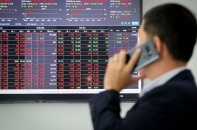 Chứng khoán vẫn rơi, khối ngoại mua ròng 5 phiên liên tiếp