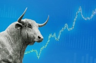 VN-Index tăng mạnh nhất trong nửa năm, khối ngoại vẫn gom mạnh cổ phiếu