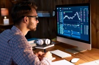 VN-Index lấy lại mốc 1.000 điểm, khối ngoại đẩy mạnh giải ngân