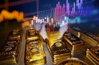 Vàng lên cao nhất gần một năm, UBS dự đoán giá vàng có thể đạt đỉnh 2.200 USD/ounce