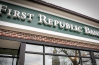 Rắc rối xung quanh First Republic Bank có thể khiến giá vàng tăng trở lại