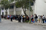 Hà Nội: Người dân xếp hàng nộp hồ sơ nhà ở xã hội từ 2 giờ sáng