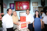 Phó Thủ tướng Thường trực thăm, tặng quà người có công TP. Hải Phòng