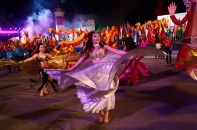 Diễn diễu Carnaval Hạ Long 2019 diễn ra cả ở Bãi Cháy và Hòn Gai