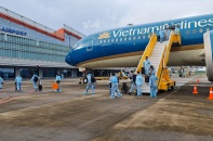Chuyến bay cuối cùng đợt thí điểm đón khách có “Hộ chiếu vắc xin” đã về Sân bay Vân Đồn
