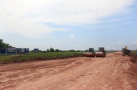 Đường nối cao tốc Vân Đồn - Móng Cái đến Cảng Vạn Ninh đã đi được nửa đường