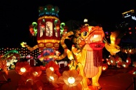 Hà Nội tổ chức Carnaval “Đêm rằm xuống phố” tại phố đi bộ Hồ Gươm