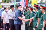 Chủ tịch Quốc hội Vương Đình Huệ thăm, chúc Tết Tiểu đoàn U Minh II