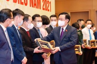 Chủ tịch Quốc hội gặp mặt thầy thuốc trẻ Việt Nam tiêu biểu