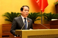 Không được ngăn chặn, cản trở việc phổ biến, sử dụng Quốc kỳ, Quốc huy, Quốc ca