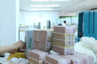 Lãi suất ngân hàng: Yêu cầu giảm, một số nơi làm ngược lại?