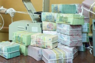 Đại biểu "phê" dự báo thu ngân sách bất cập, Bộ Tài chính nói gì?