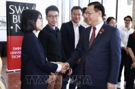 Chủ tịch Quốc hội Vương Đình Huệ nói chuyện với du học sinh tại Australia