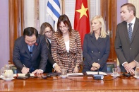 Quốc hội Việt Nam lần đầu ký Thoả thuận hợp tác với Thượng viện và Hạ viện Uruguay