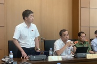 Tháo gỡ thủ tục visa là chìa khoá để kinh tế Việt Nam phục hồi tốt hơn