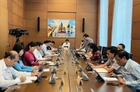 Cần chế tài đủ sức răn đe việc ép mua bảo hiểm khi vay tiền ngân hàng