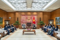 Chủ tịch Quốc hội Vương Đình Huệ tiếp Đại sứ Trung Quốc tại Việt Nam