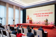 Ủy ban Thường vụ Quốc hội trao quyết định về công tác cán bộ