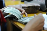 Ngân hàng Nhà nước tăng mạnh giá mua, USD quay đầu giảm giá