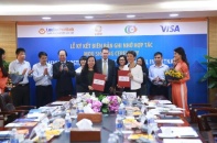 LienVietPostBank hợp tác với CARE thử nghiệm thẻ vi vật lý Ví Việt