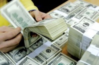 USD tăng giá chóng mặt, ngân hàng thay đổi tỷ giá 10 lần/ngày