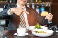Ngân hàng nào đang tạo sự khác biệt về thẻ tín dụng dành cho giới siêu giàu?