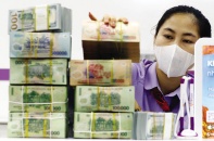 Thanh khoản bớt dồi dào, lãi suất cho vay qua đêm tăng  gấp đôi