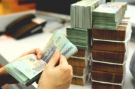 Cho vay vướng nợ xấu: Ngân hàng bị nhìn như người đi ô tô, bên vay như người đi bộ