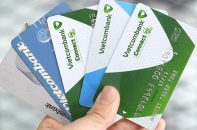 Vietcombank áp dụng một loạt phí thẻ mới, "thúc" khách hàng đổi sang thẻ chip