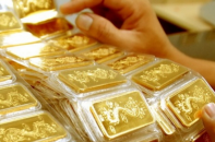 Vàng xô đổ mọi kỷ lục giá, cầu đầu tư vàng miếng và vàng xu tại Việt Nam tăng 12%