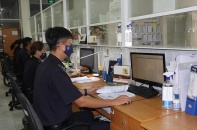 Hoãn xuất cảnh vì nợ thuế: Phạt ông chủ hay phạt giám đốc làm thuê?