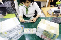 Người Việt lãi tỷ USD từ tiền ảo; Doanh nghiệp bất động sản chật vật xử lý nợ trái phiếu