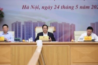 Thủ tướng: Nhanh chóng đưa chênh lệch giá vàng xuống 1-2%, nghiên cứu lập sàn giao dịch vàng