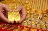 Vàng tăng 1,5 triệu đồng/lượng, bốc hơi gần 30 triệu đồng/lượng từ đỉnh