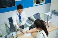 Ngân hàng tiếp tục giảm lãi vay cho khách hàng ảnh hưởng bởi dịch Covid-19