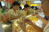 Vàng giảm giá nhưng còn nhiều triển vọng lên cao