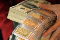 USD trên đà trượt dốc đẩy giá vàng tăng mạnh