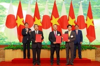 VietCredit ký hợp tác với Hitachi và VietnamPost trong chuyến thăm Việt Nam của Thủ tướng Kishida Fumio