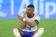 Mbappe bị gãy mũi, phải phẫu thuật sau trận ra quân của tuyển Pháp ở Euro 2024