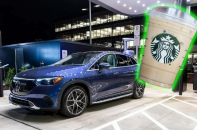 Mercedes-Benz hợp tác với Starbucks lắp đặt trạm sạc nhanh cho xe điện