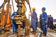 Giá dầu 100 USD/thùng, quốc gia nào sẽ chịu tác động mạnh?