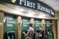 “Drama” tại hệ thống ngân hàng Mỹ tiếp diễn: Cổ phiếu First Republic giảm 90% 