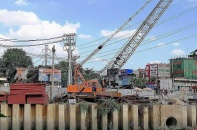 TP.HCM: "Cầu chờ đường, đường chờ cầu" và hàng chục dự án dang dở