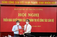 Ông Nguyễn Thành Phong nhận quyết định giữ chức Phó trưởng Ban Kinh tế Trung ương