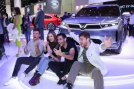 PVN giữ lửa trong logo mới; VinFast nhận đặt hàng từ 6/1; Thaispace mơ bay vào vũ trụ