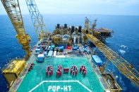 PVN muốn kết thúc tái cơ cấu; REE được giao khu vực biển; Hoa Sen lập công ty bán lẻ 